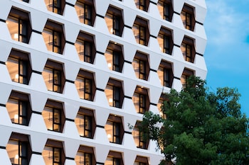 lakeshore hotel yilan