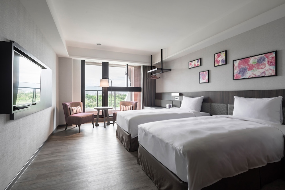 lakeshore hotel yilan