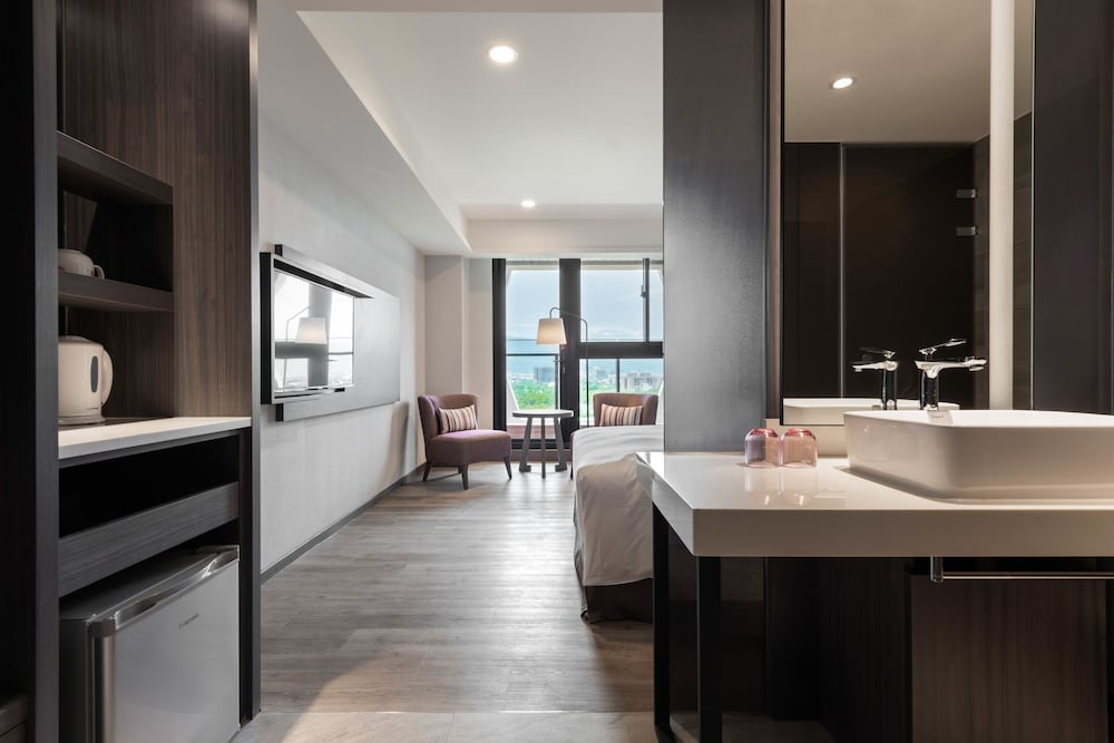 lakeshore hotel yilan