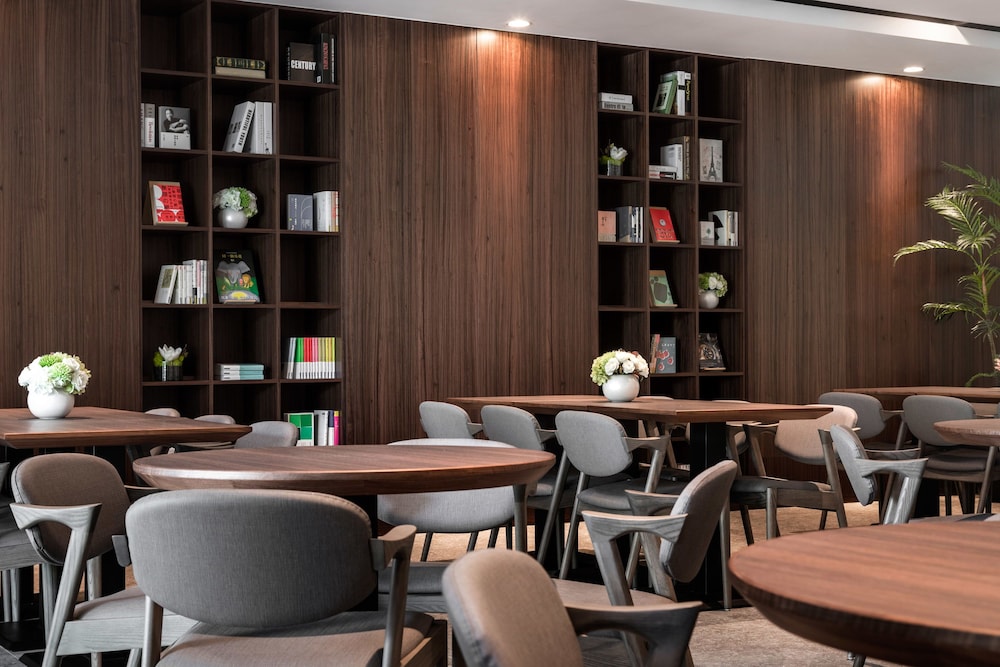 lakeshore hotel yilan