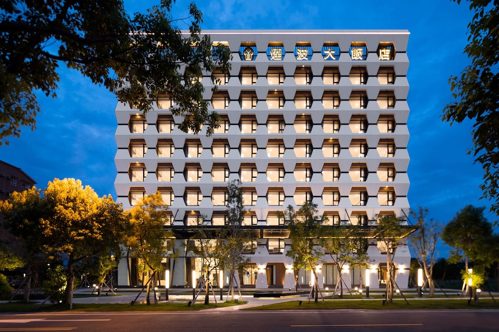 lakeshore hotel yilan