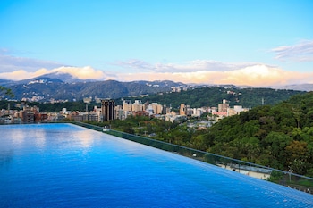 renaissance taipei shihlin hotel