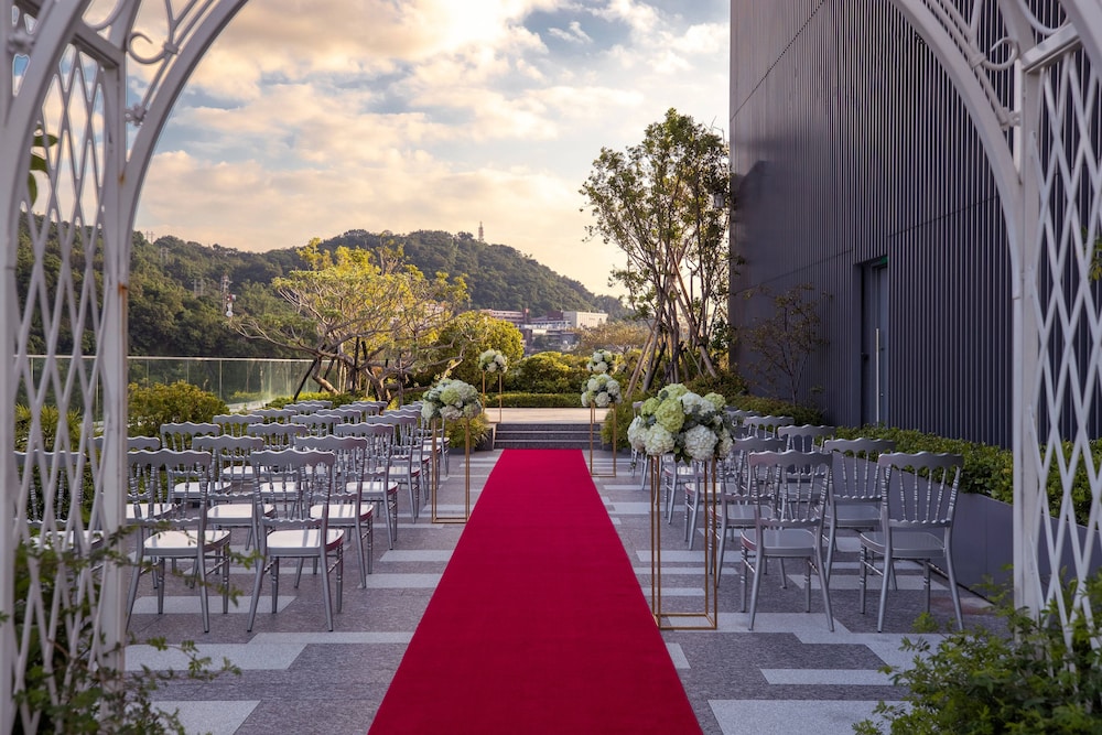 renaissance taipei shihlin hotel