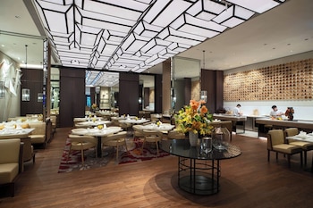 renaissance taipei shihlin hotel