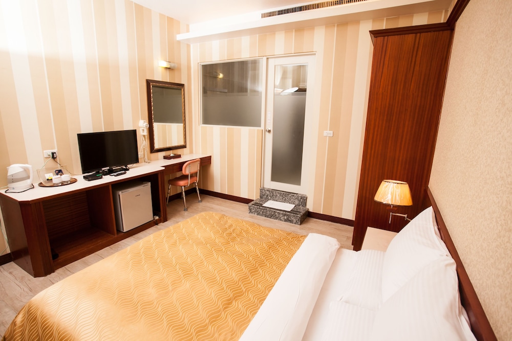hwa nan hotel