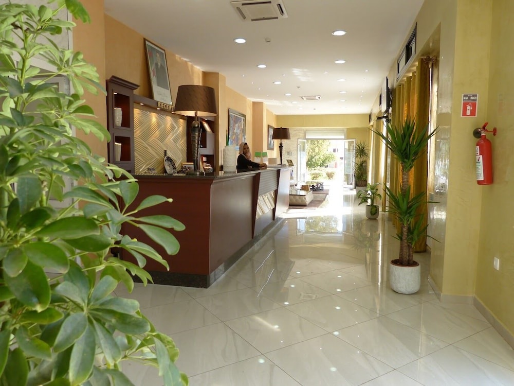 maraval