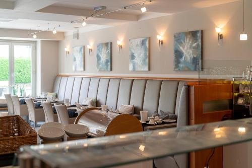 boardinghouse by mandk