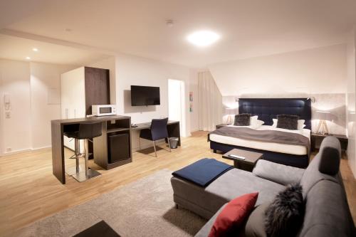 boardinghouse by mandk