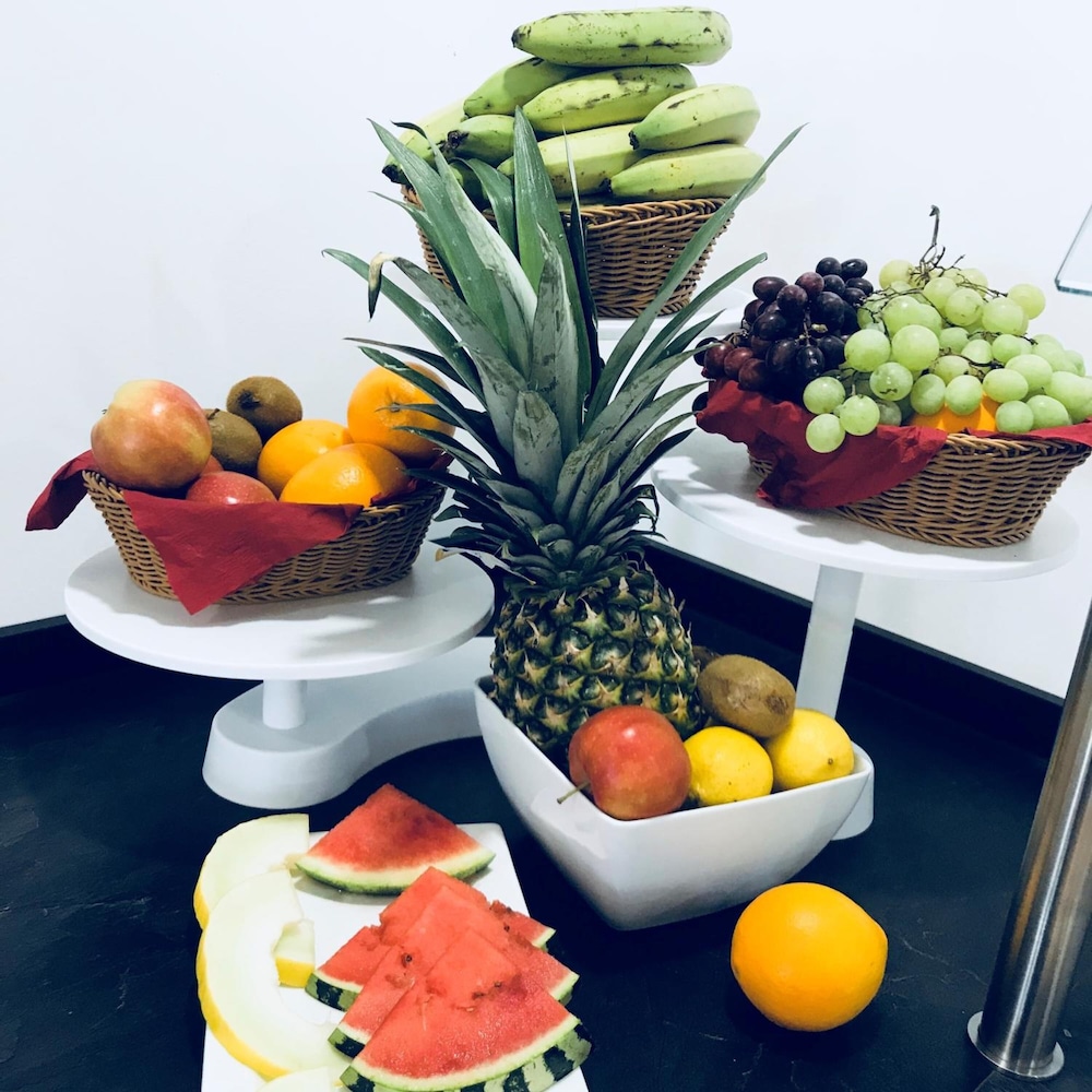 trip inn conference hotel and suites