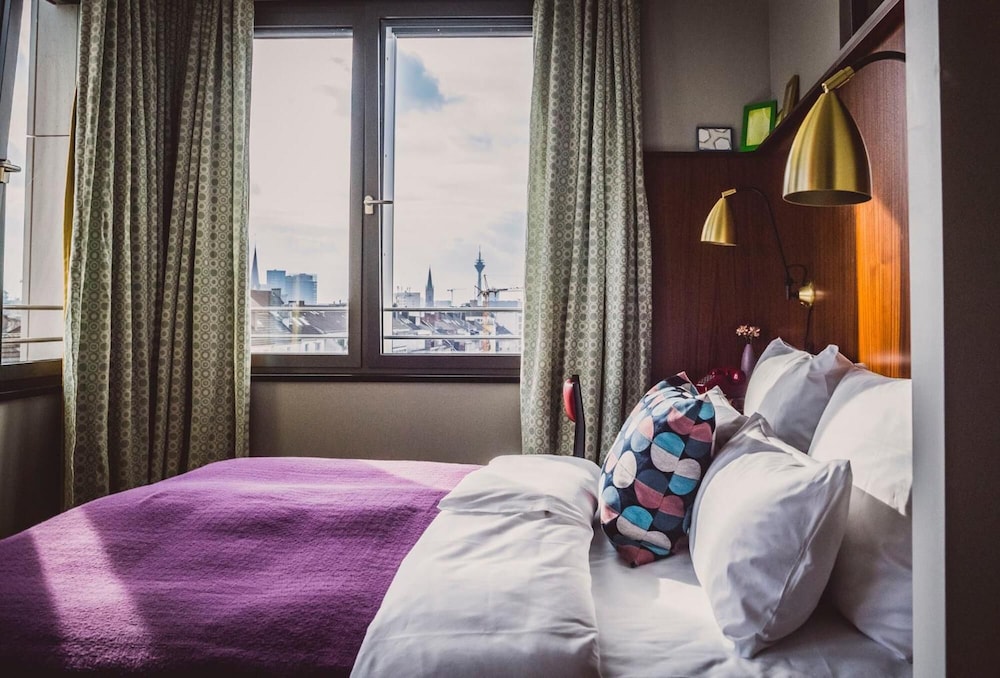 henri hotel dusseldorf downtown