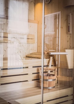 henri hotel dusseldorf downtown