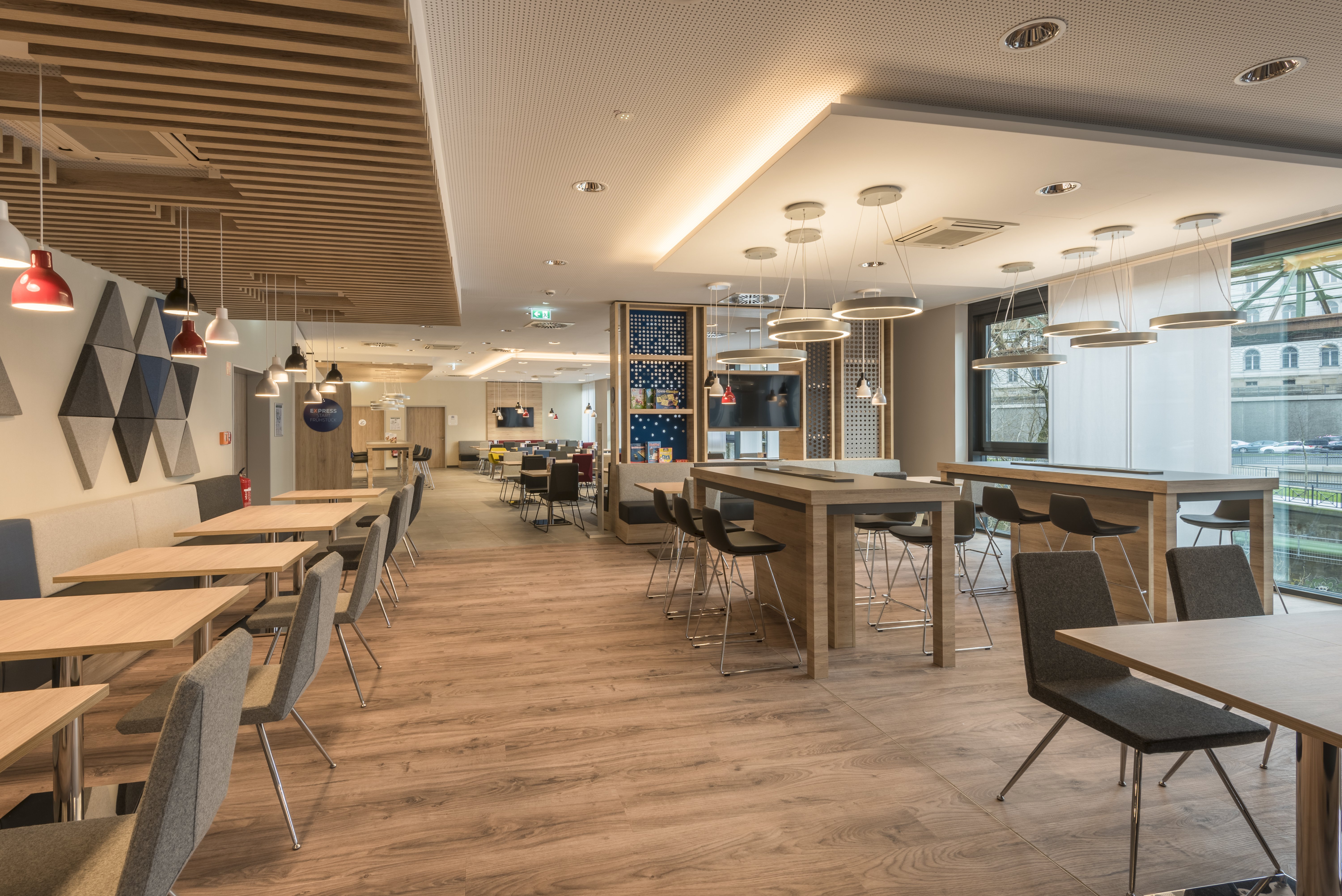 holiday inn express wuppertal hauptbahnhof an ihg hotel