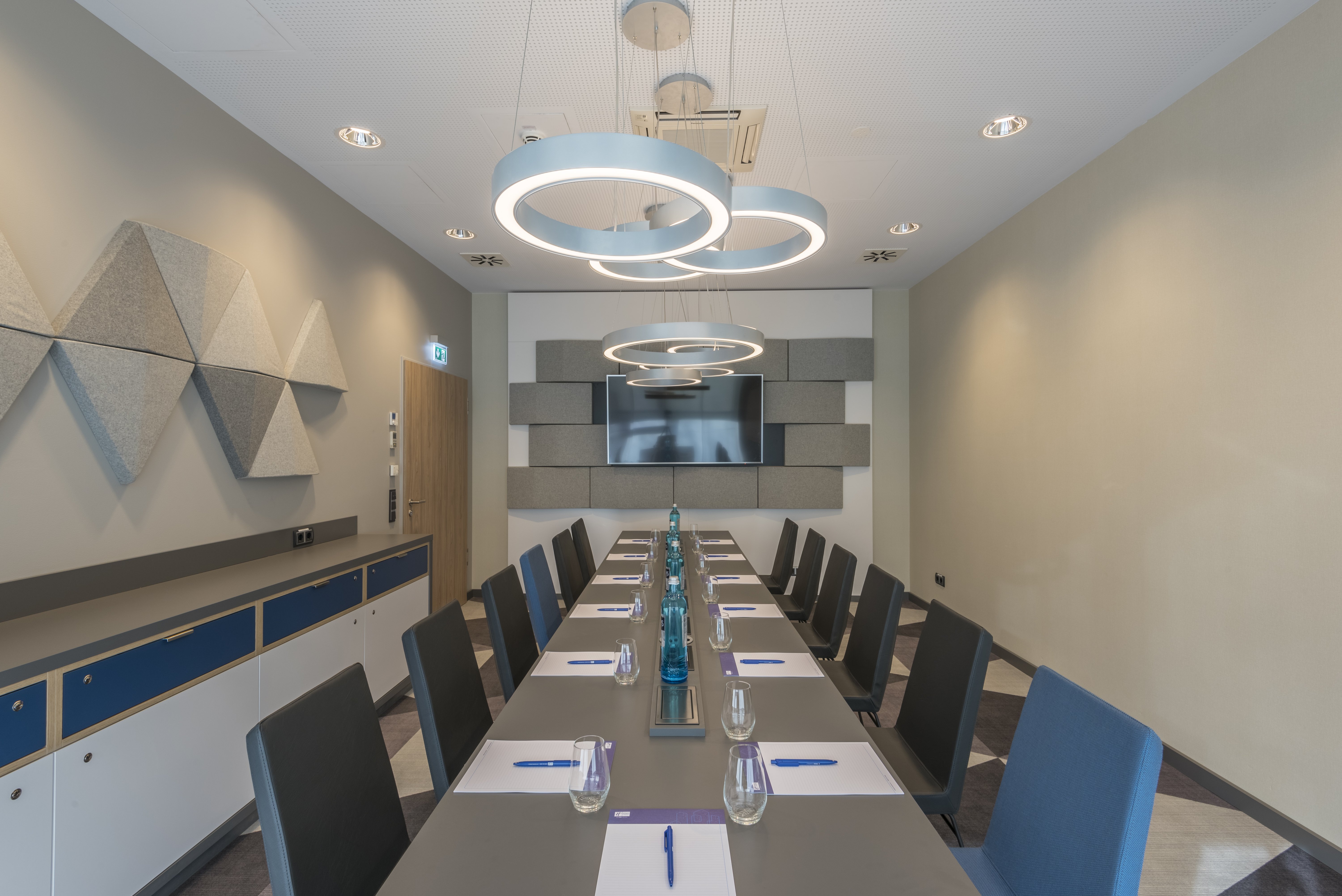 holiday inn express wuppertal hauptbahnhof an ihg hotel