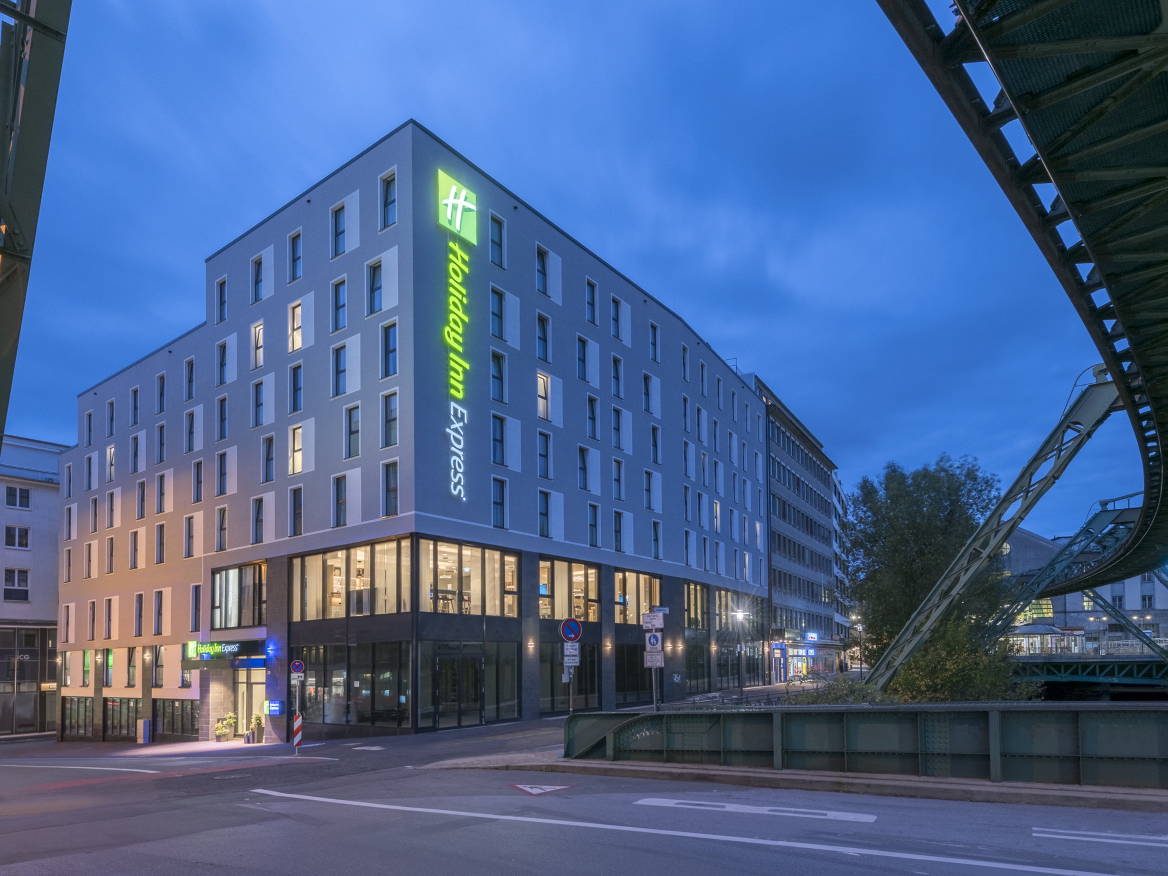 holiday inn express wuppertal hauptbahnhof an ihg hotel
