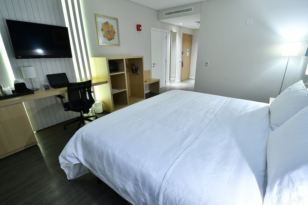 holiday inn express asuncion aviadores an ihg hotel