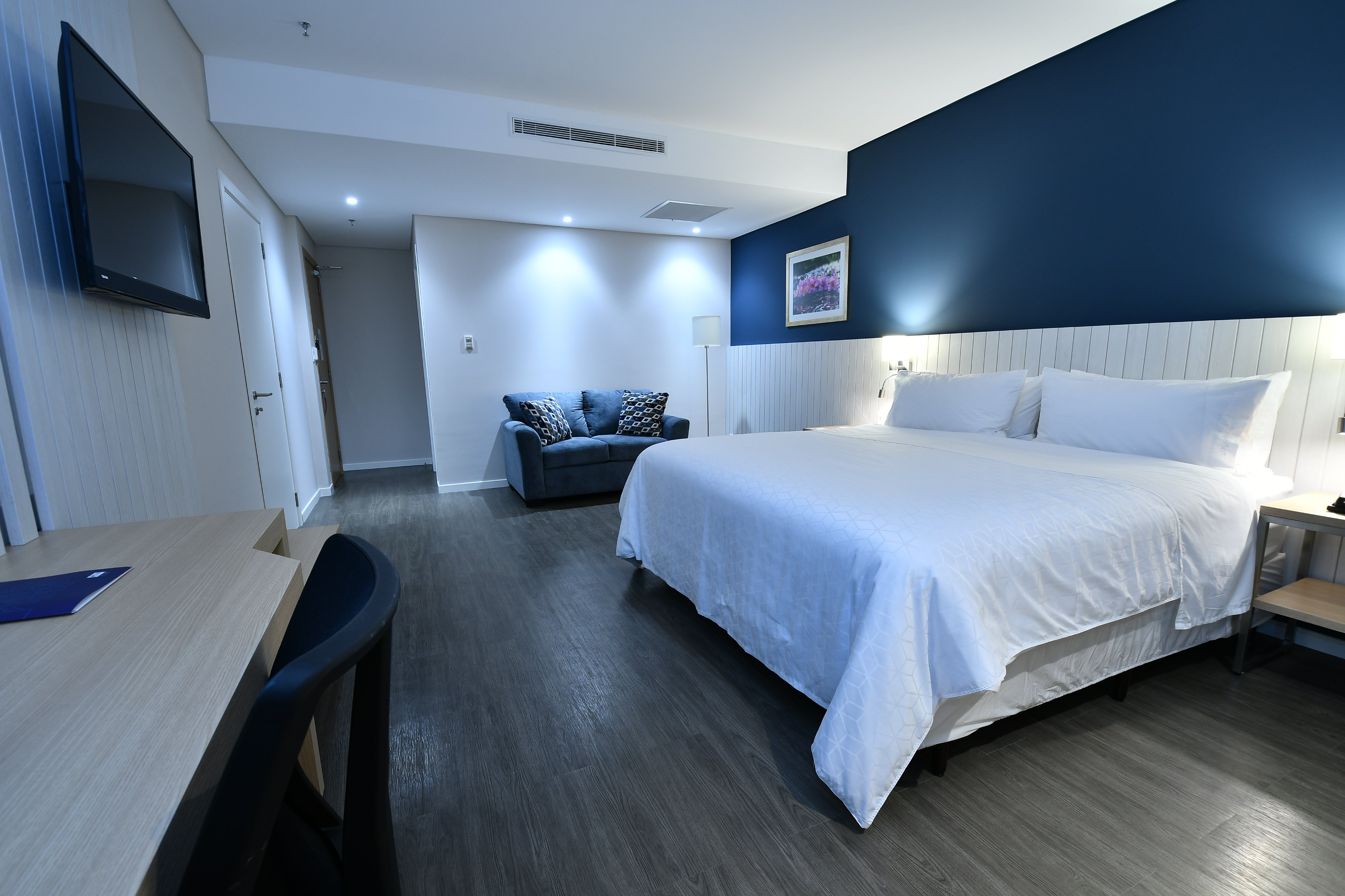 holiday inn express asuncion aviadores an ihg hotel