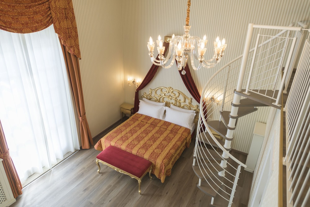 regina del garda suite