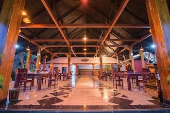 royal airstrip hotel