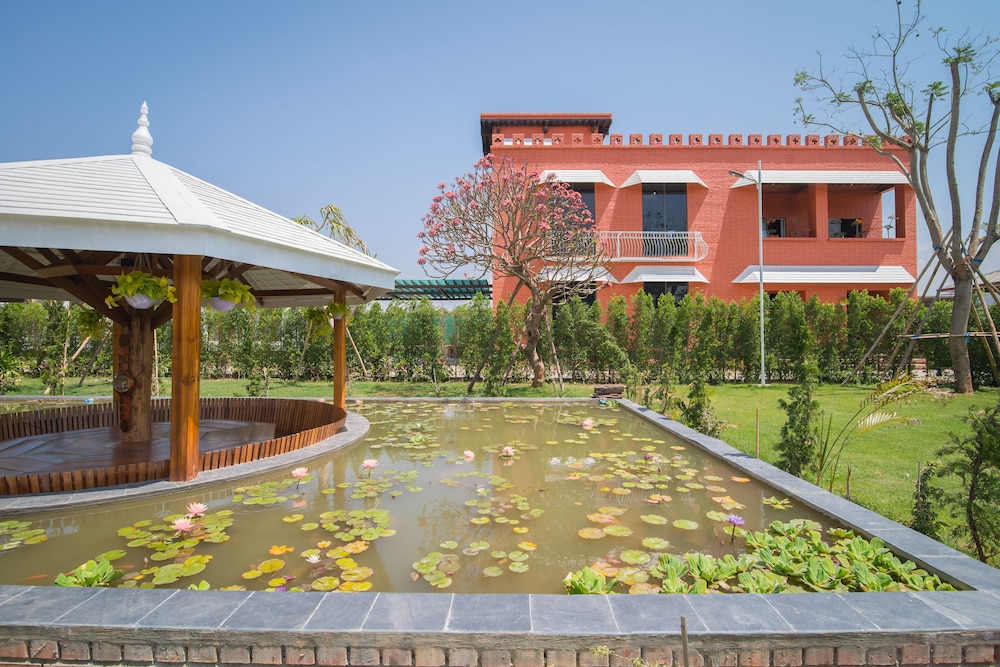 royal airstrip hotel