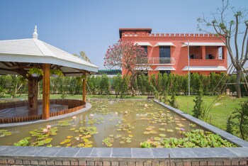 royal airstrip hotel