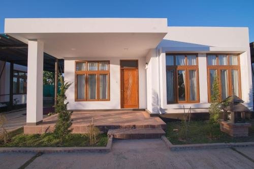 royal airstrip hotel