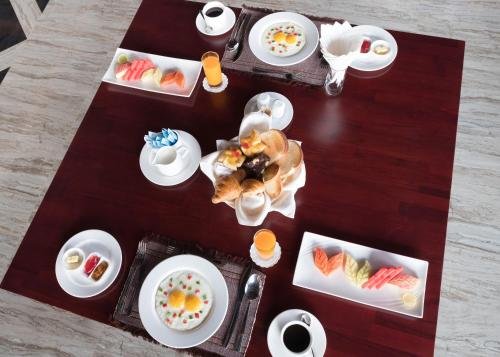 royal airstrip hotel