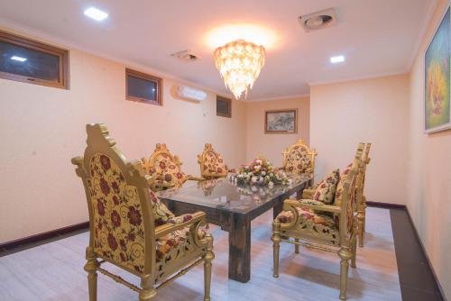 royal airstrip hotel