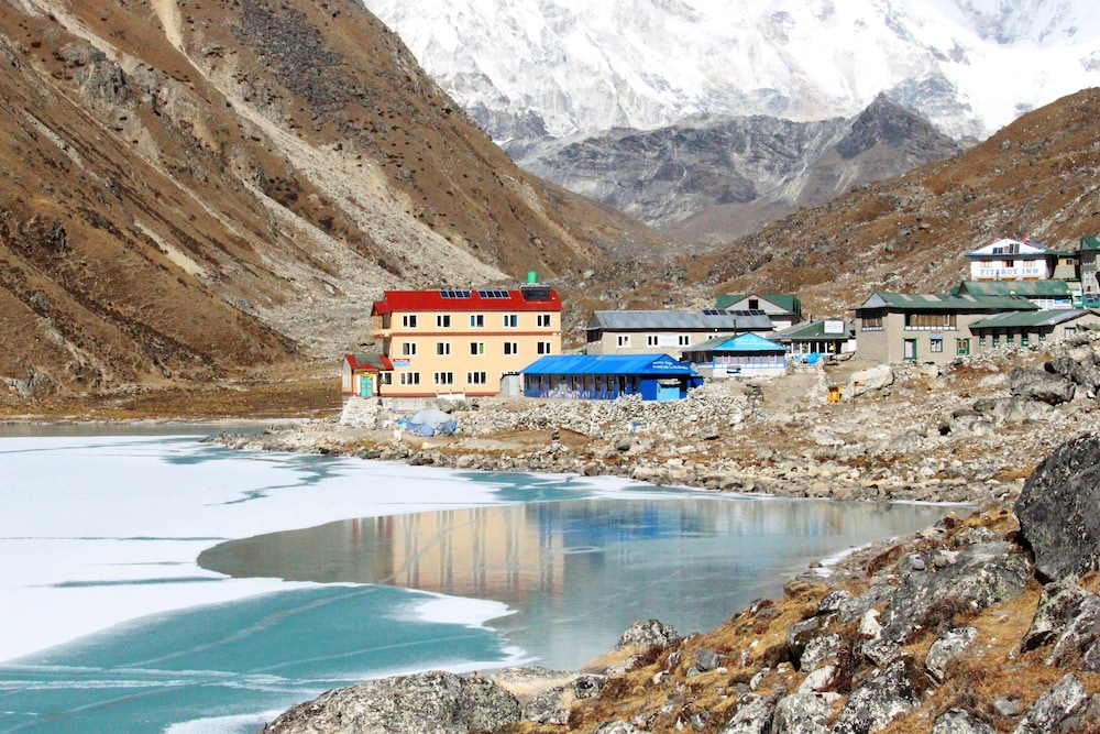 thanka inn gokyo