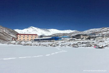 thanka inn gokyo