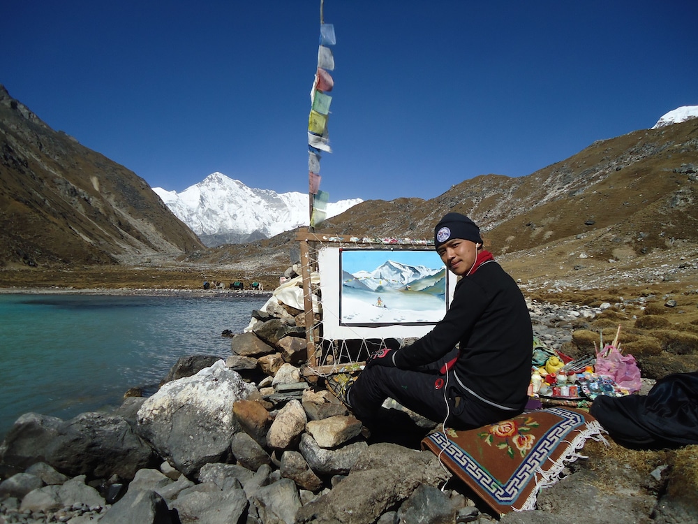 thanka inn gokyo