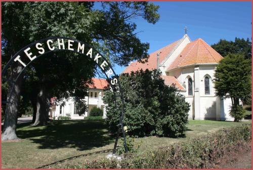 teschemakers resort