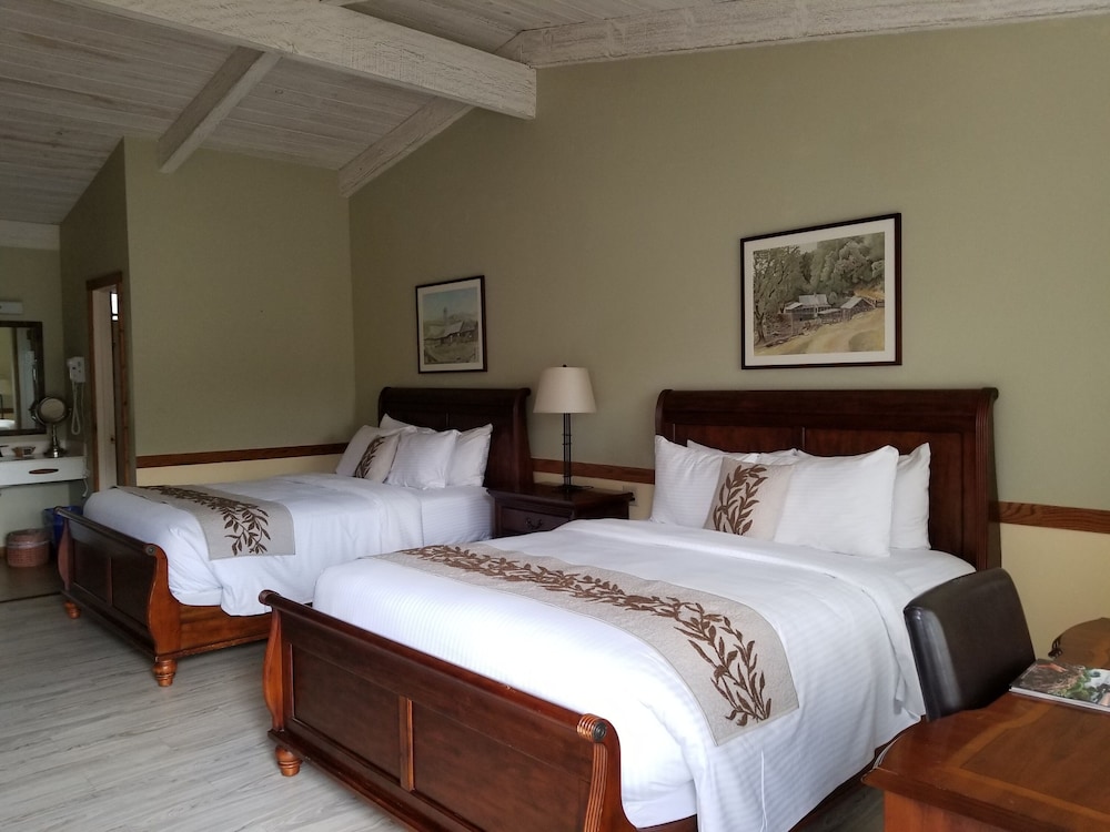 carmel valley lodge and resort