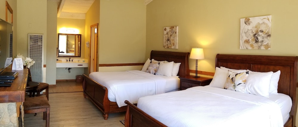 Carmel Valley Lodge And Resort,Carmel Valley>>Carmel,4 star