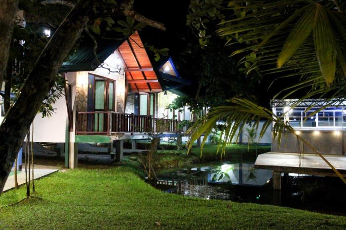 azzurra hikkaduwa villa