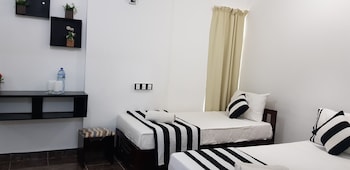 aura city hostel