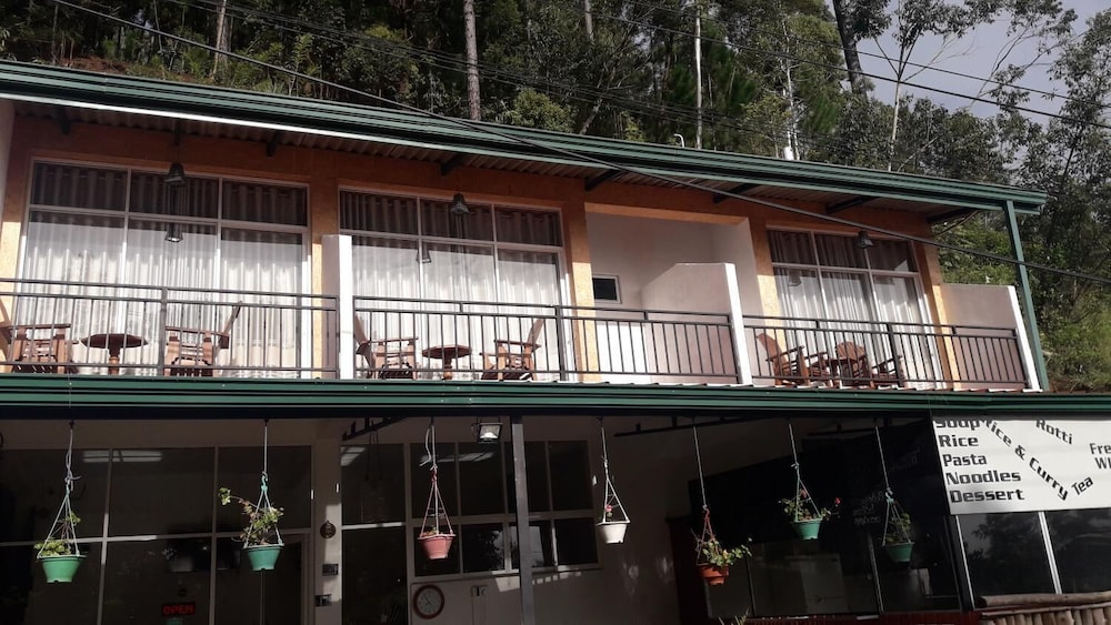 nature life guest inn ella sri lanka hostel