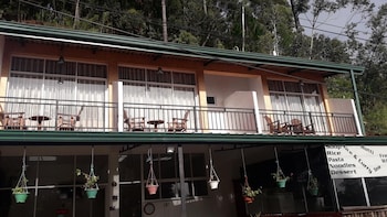 nature life guest inn ella sri lanka hostel