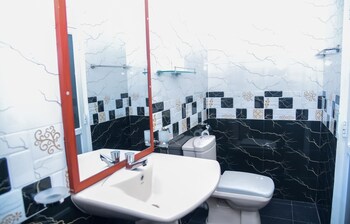 nature life guest inn ella sri lanka hostel