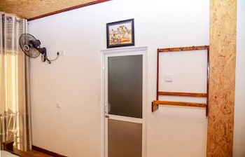 nature life guest inn ella sri lanka hostel