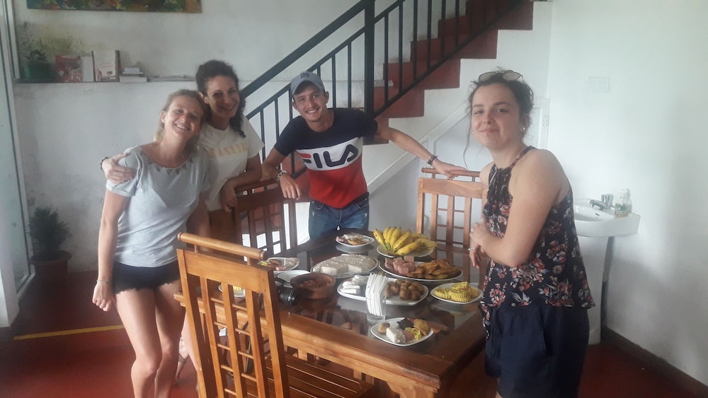 nature life guest inn ella sri lanka hostel