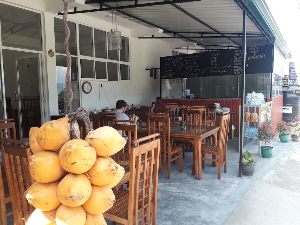 nature life guest inn ella sri lanka hostel