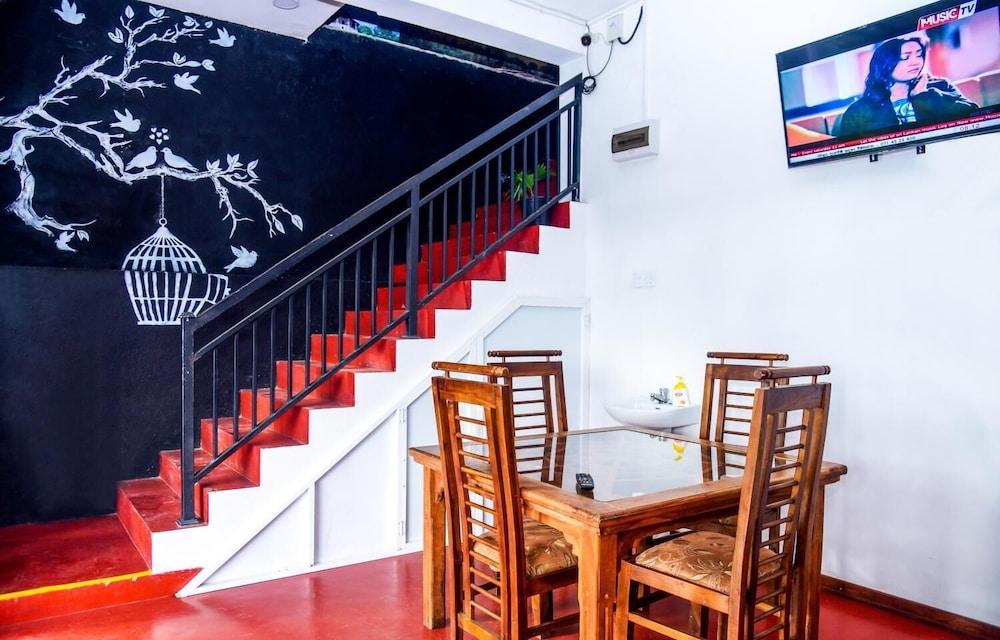 nature life guest inn ella sri lanka hostel