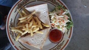 nature life guest inn ella sri lanka hostel