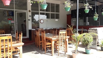 nature life guest inn ella sri lanka hostel