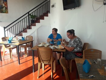 nature life guest inn ella sri lanka hostel