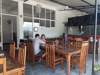 nature life guest inn ella sri lanka hostel