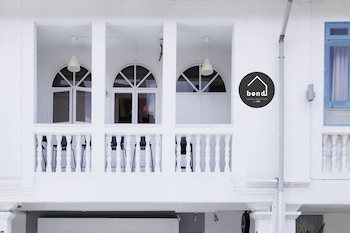 bond boutique capsule hotel at bugis hostel