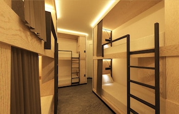 bond boutique capsule hotel at bugis hostel