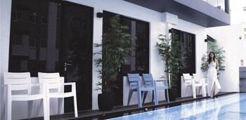 bond boutique capsule hotel at bugis hostel