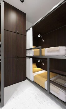 bond boutique capsule hotel at bugis hostel